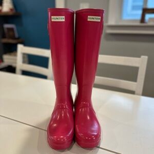 Hunter Tall Pink Gloss Rain Boots Size 9 ☔️